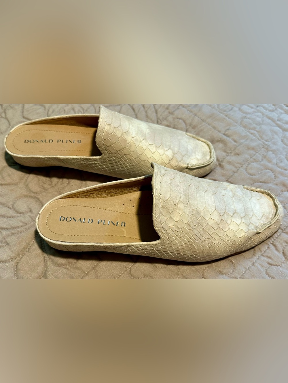 Donald J. Pliner Cream Textured Slip-On Mules
